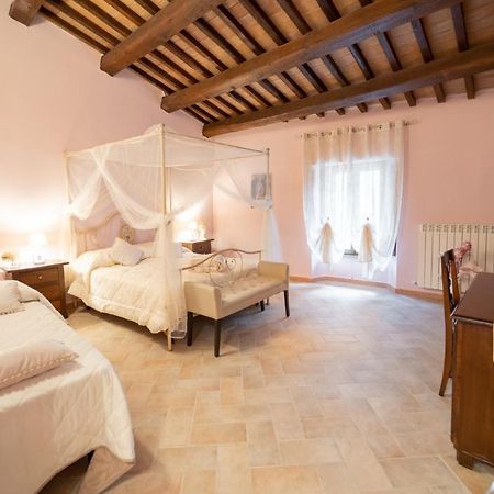 Albergo La Loggia Di San Martino Гуалдо Тадино Екстериор снимка
