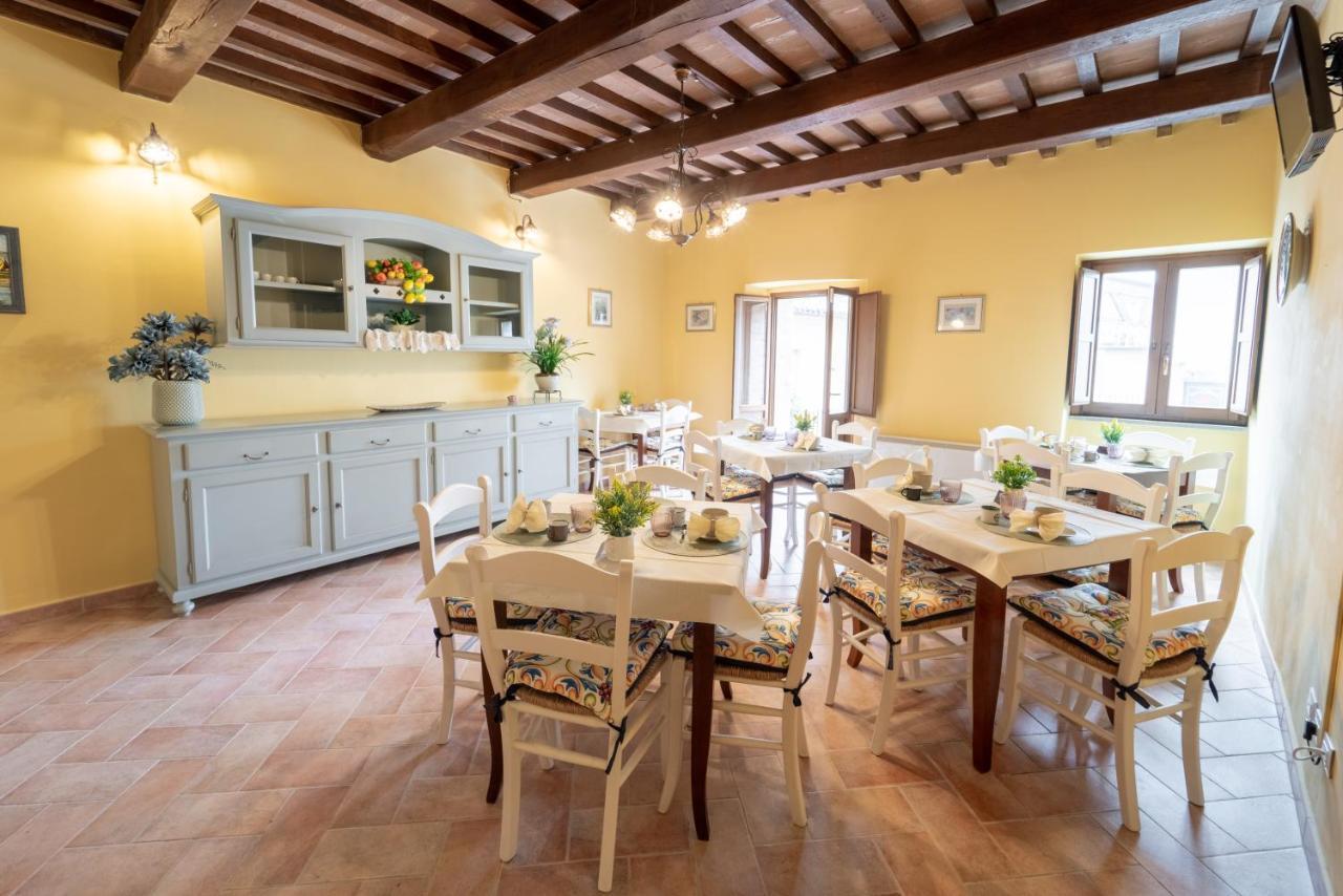 Albergo La Loggia Di San Martino Гуалдо Тадино Екстериор снимка
