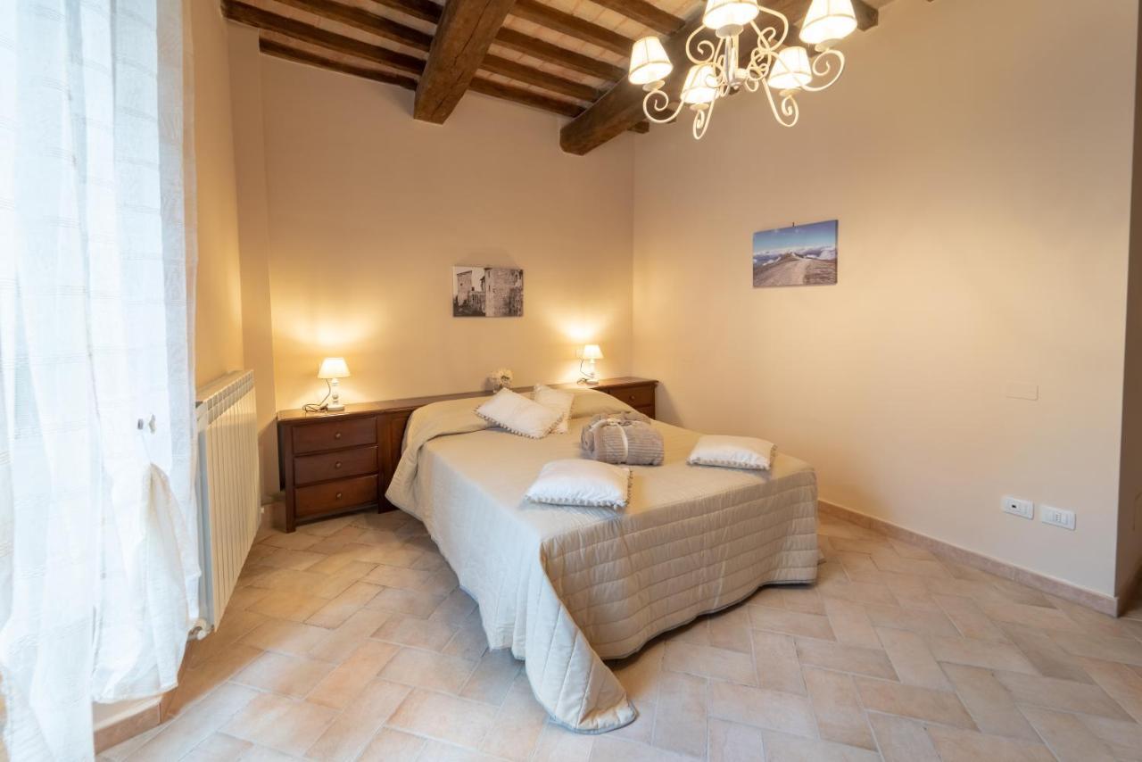 Albergo La Loggia Di San Martino Гуалдо Тадино Екстериор снимка