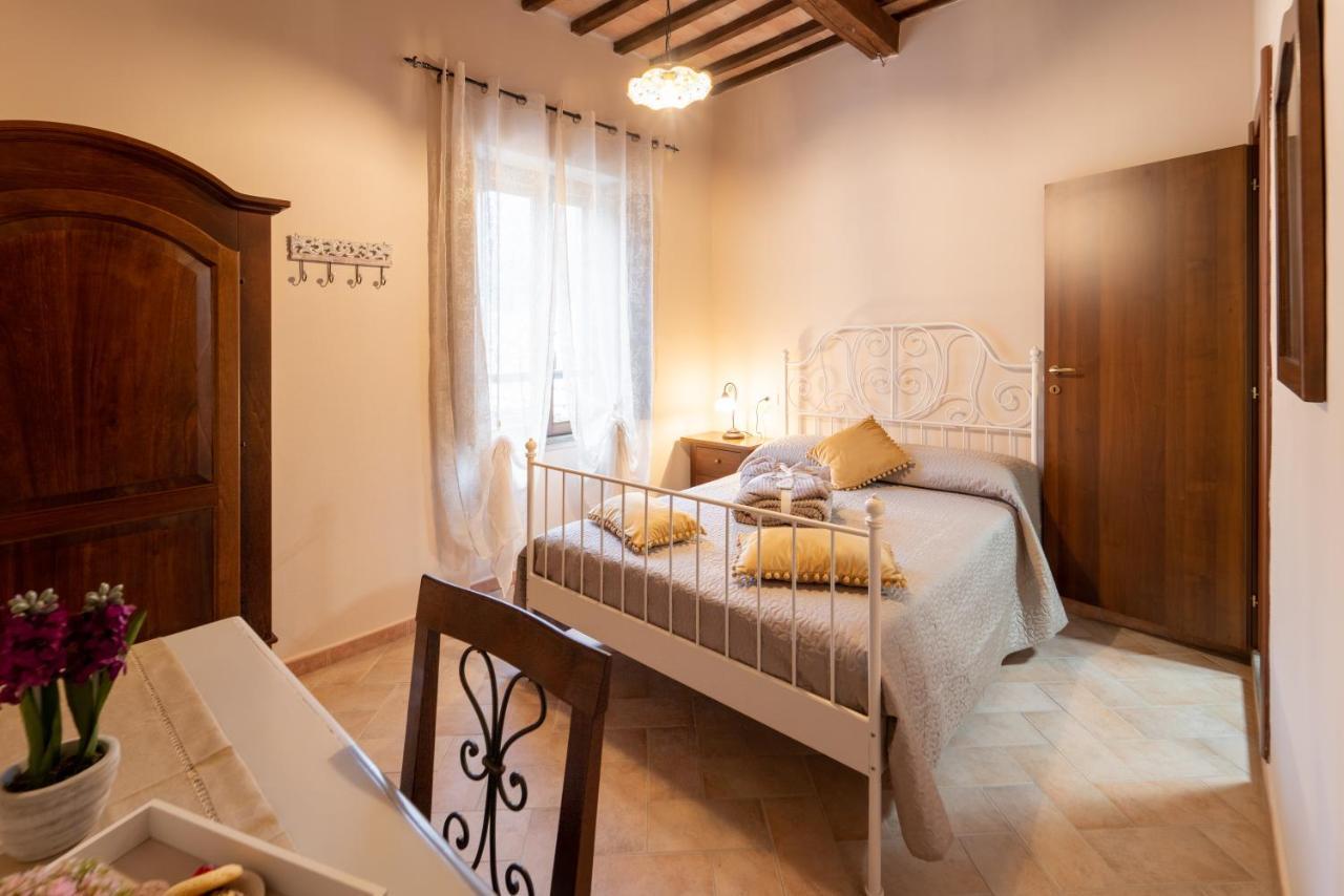 Albergo La Loggia Di San Martino Гуалдо Тадино Екстериор снимка