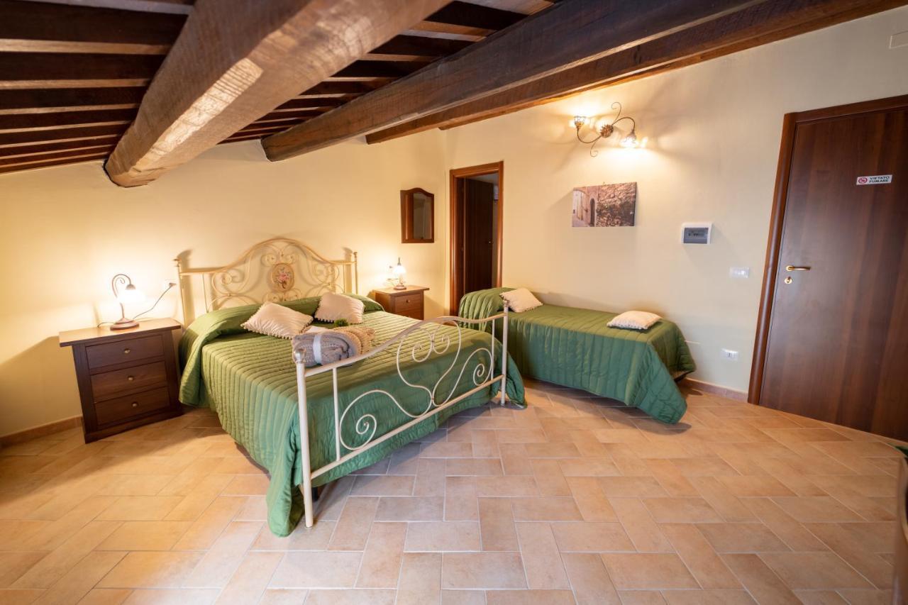 Albergo La Loggia Di San Martino Гуалдо Тадино Екстериор снимка