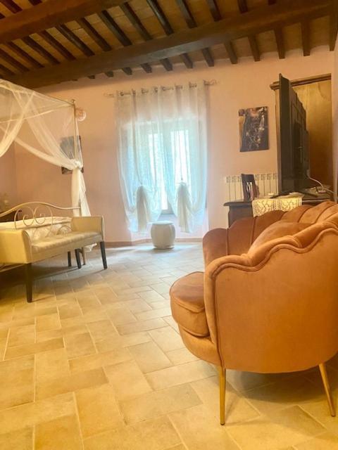 Albergo La Loggia Di San Martino Гуалдо Тадино Екстериор снимка