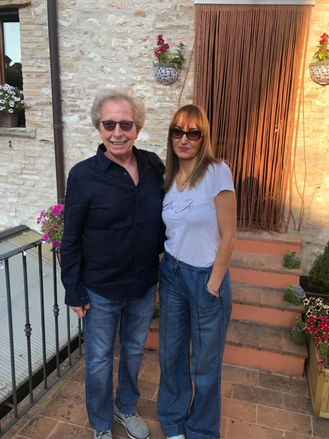 Albergo La Loggia Di San Martino Гуалдо Тадино Екстериор снимка